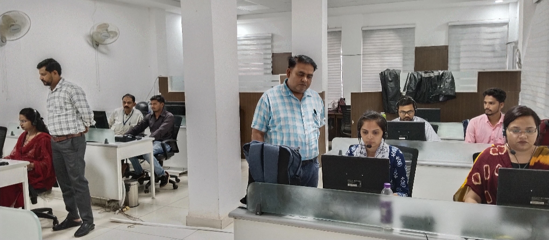 कंट्रोल रूम 24 घण्टे एक्टिव, रात में भी ड्यूटी दे रहे कर्मचारी, कई घण्टे से जारी बारिश के हालातों पर नजर 2 Screenshot 20240804 002423 WhatsApp