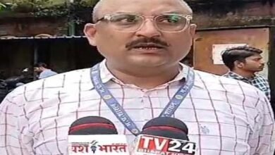 हाईवोल्टेज ड्रामा, विवाद, इस्तीफा के बाद अब समझौता... जबलपुर जिले के पटवारी लौटे वापस काम पर. After high voltage drama, controversy, resignation now a compromise. 6 Untitled 1 copy 2