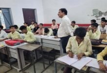 8 शिक्षक-शिक्षिकाएं बिना स्वीकृत अवकाश के मिले अनुपस्थित, जिला शिक्षा अधिकारी ने इन सभी शिक्षकों को जारी किया कारण बताओ नोटिस... 8 teachers were found absent without approved leave, 11 Untitled 18 copy