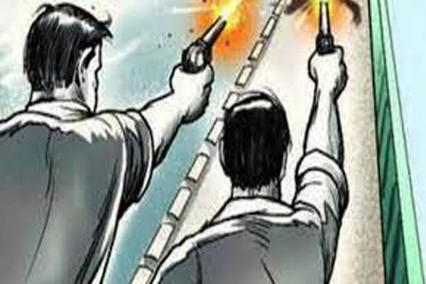दनादन गोलियां चलने की खबर से थर्राया लिंक रोड दोनों पक्षों में फायरिंग के बाद घायल हुए युवक, पुलिस ने कहा -मामला संदिग्ध 2 images 3 4