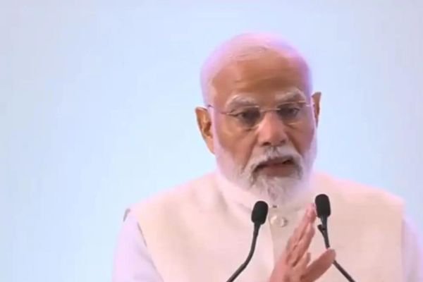 पीएम मोदी ने जजों को किया संबोधित, बोले- महिलाओं से जुड़े अपराध के मामले में जल्द हो न्याय 1 एयर इंडिया का विमान हादसे का शिकार होते होते बचा 2024 08 31T154300.203