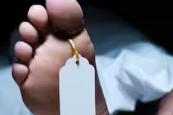बहन को बुलाने के पहले भाई चला गया, पच्चीस वर्षीय युवक ने फांसी लगाकर की खुदकुशी 1 एयर इंडिया का विमान हादसे का शिकार होते होते बचा 26