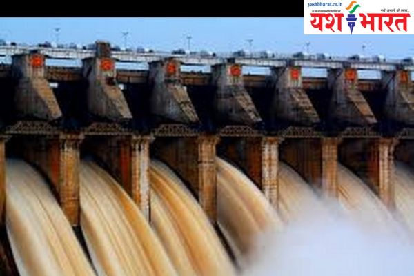 बरगी डेम के 17 गेट खुलेः क्षमता से 5 प्रतिशत अधिक भरा-नर्मदा के घाटों का बढ़ा जलस्तर 1 Add a heading 8