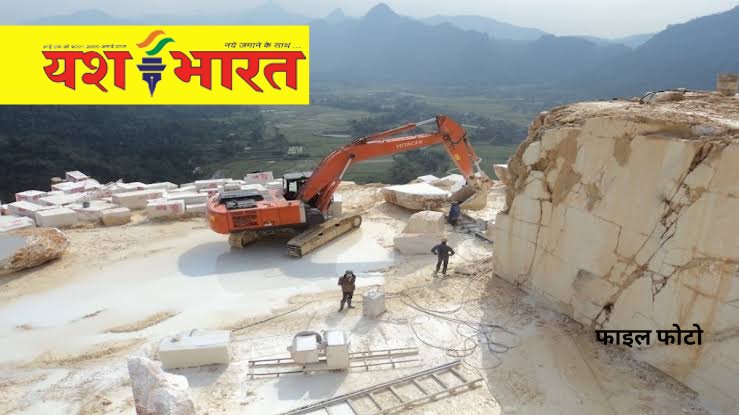 जांच करने कृष्णा माइंस पहुंची पुलिस ने की घटना की पुष्टि, मशीन ऑपरेटर था मृतक, परिजन पहुंचे माइंस, मजदूरों में आक्रोश 1 IMG 20240915 111419 1