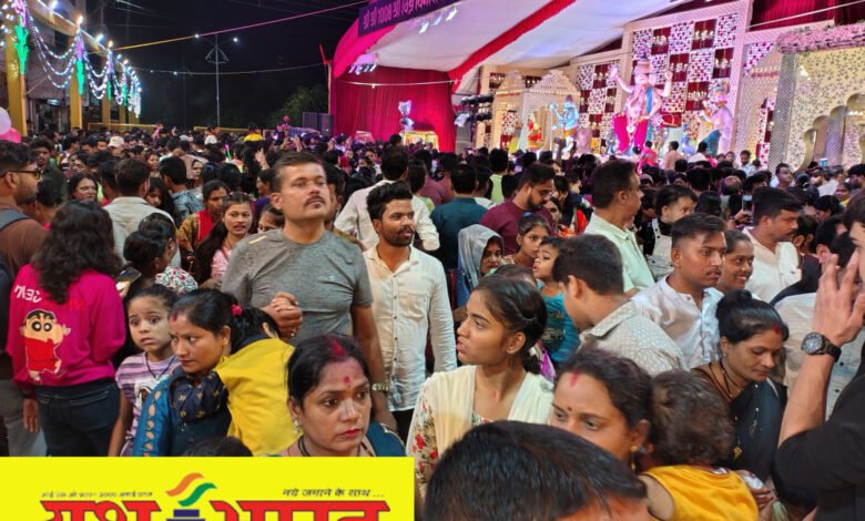 गणेश चौक पर भीड़ ने तोड़े रिकार्ड, आज भी उमड़ेगा जनसैलाब, कल अनंत चतुर्दशी के शुभ मुहूर्त पर होगी गणपति बप्पा की विदाई 1 IMG 20240916 134504