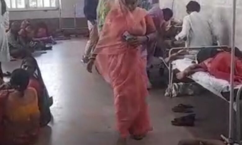 वायरल फीवर का कहर : करीब 5 बच्चों ने तोड़ा दम ; एक दर्जन बच्चे संजय गांधी अस्पताल में भर्ती 1 Screenshot 2024 09 03 13 14 21 217 com.miui .gallery