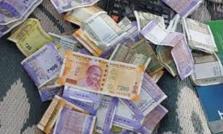 बेधड़क चल रहा सट्टे का अवैध कारोबार : जिम्मेदार नींद में, युवाओं का भविष्य लग रहा दाव पर 1 Screenshot 2024 09 21 12 33 57 628 com.whatsapp