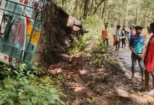 तेज रफ्तार बस अनियंत्रित होकर पलटी : मच गया हड़कंप 10 Screenshot 2024 09 28 15 24 56 825 com.ak .ta .dainikbhaskar.activity