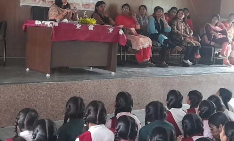 जागरुकता : कन्या शिक्षा परिसर अनूपपुर में छात्राओं को दी गई गुड टच-बैड टच की शिक्षा 1 Screenshot 2024 09 28 20 04 53 972 com.whatsapp