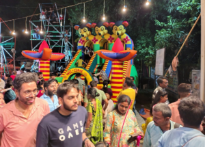 गणेश चौक पर भीड़ ने तोड़े रिकार्ड, आज भी उमड़ेगा जनसैलाब, कल अनंत चतुर्दशी के शुभ मुहूर्त पर होगी गणपति बप्पा की विदाई 4 Screenshot 20240916 134111 Photos2