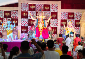 गणेश चौक पर भीड़ ने तोड़े रिकार्ड, आज भी उमड़ेगा जनसैलाब, कल अनंत चतुर्दशी के शुभ मुहूर्त पर होगी गणपति बप्पा की विदाई 5 Screenshot 20240916 134140 Photos2