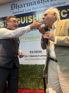 सांसद कपिल सिब्बल और विवेक तन्खा पहुंचे ला यूनिवर्सिटी, धर्मशास्त्र राष्ट्रीय विधि विश्वविद्यालय में छात्रों को किया संबोधित 2 WhatsApp Image 2024 09 21 at 7.43.36 PM 1 1
