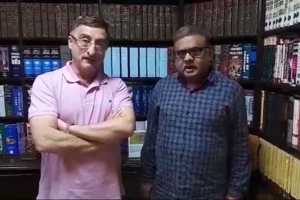 दमोह एसपी ने हाईकोर्ट में झूठी जानकारी दी... विवेक तन्खा के साथ अजय लाल ने जारी किया वीडियो 1 एयर इंडिया का विमान हादसे का शिकार होते होते बचा 2024 09 01T142135.004