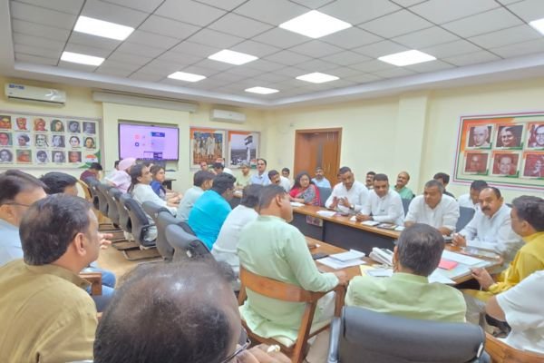 प्रदेश की मीडिया टीम में अच्छा काम करने वाले प्रवक्ताओं को मिलेगा प्रोत्साहन - जीतू पटवारी 1 एयर इंडिया का विमान हादसे का शिकार होते होते बचा 2024 09 04T180821.189