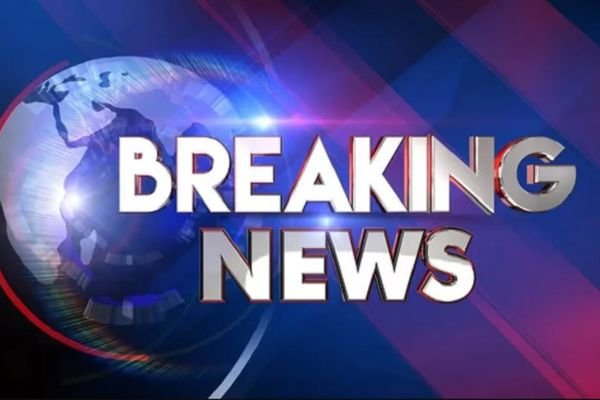 BREAKING : कलेक्टर कार्यालय परिसर में महिला ने मिट्टी का तेल डालकर किया खुदकुशी करने का प्रयास 1 गांव में न चूल्हे जले न आंसू रुके 2024 09 30T130551.068
