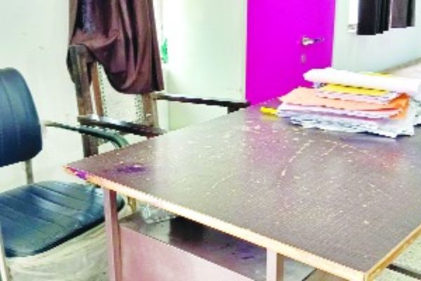 गांव में न चूल्हे जले न आंसू रुके 22