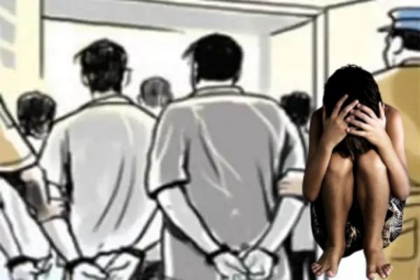 ग्वालियर , चंबल अंचल सहित राजस्थान में पुलिस के लिए सिरदर्द बने कुख्यात डकैत को पुलिस ने ऐसे दबोचा....बदल लिया था वेश 1 गांव में न चूल्हे जले न आंसू रुके 41
