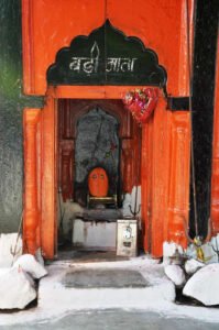 यश भारत खास : राजा हृदयशाह व निजाम शाह ने स्थापित की थी माता विंध्यवासिनी : देती हैं संतान ; 1895 में बड़ी माता हुई स्थापित : कोर्ट कचहरी के मामले में देती है विजय 2 IMG 20241011 WA0180