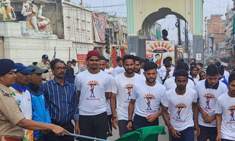 मैं हूं दमोह : मैराथन दौड़ में महिला सुरक्षा डीएसपी भावना दांगी ने शपथ दिलाकर,दिखाई हरी झंडी... 1 Screenshot 2024 10 10 08 45 38 819 com.whatsapp