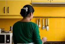 इजरायल की बमबारी से 18