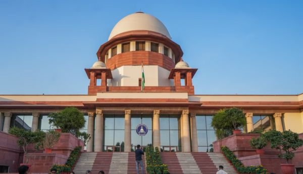 चुनाव से पहले फ्री वाली स्कीमें तो घूस हैं; SC पहुंची अर्जी, सरकार और आयोग को नोटिस 1 इजरायल की बमबारी से16