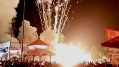 इजरायल की बमबारी से44