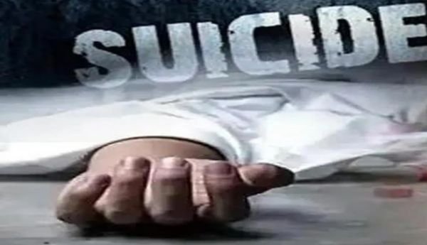 7 को सात फेरे, 29 को मौत; लव मैरिज के 22 दिन बाद पत्नी के सामने पति फंदे पर लटका 1 इजरायल की बमबारी से48