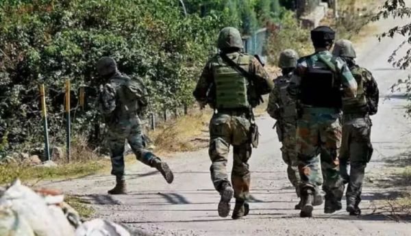 जम्मू-कश्मीर के शोपियां में आतंकी हमला; गैर-कश्मीरी युवक को मारी गोली, मौके पर पहुंची सेना 1 इजरायल की बमबारी से8 1