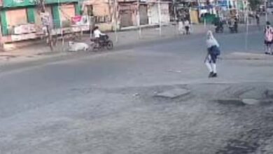 गांव में न चूल्हे जले न आंसू रुके 10