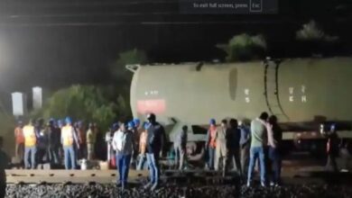 गांव में न चूल्हे जले न आंसू रुके 6 1