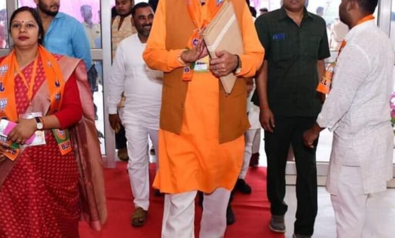 बड़ी खबर : UP के श्रम और रोजगार राज्य मंत्री से ग्वालियर में देर रात हुई बदसलूकी : मंत्री के सुरक्षाकर्मी सर्वेश सिंह से मारपीट कर पिस्टल लूटकर फरार आरोपियों को पुलिस ने दबोचा 1 Screenshot 2024 11 16 16 28 04 599 com.whatsapp