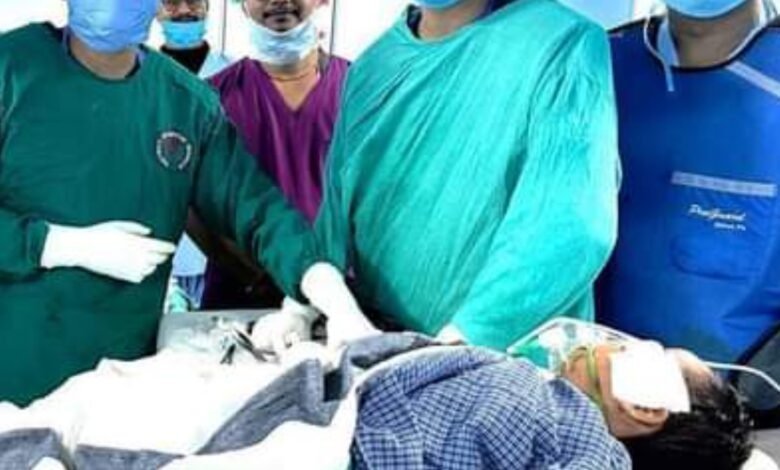 4 वर्षीय श्रेयांश विश्वकर्मा की सड़क दुर्घटना में कट कर अलग हुई हाथ की उंगली : जिला चिकित्सालय में सफलतापूर्वक किया गया ऑपरेशन 1 Screenshot 2024 11 21 09 41 56 203 com.whatsapp