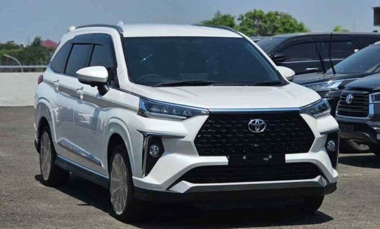 XUV 700 के छक्के छुड़ाने आई Toyota Mini Fortuner, जबरदस्त फीचर्स के साथ, जाने कीमत 1 Snapinsta compressed 2024 03 26T133148.939 e1711440182302