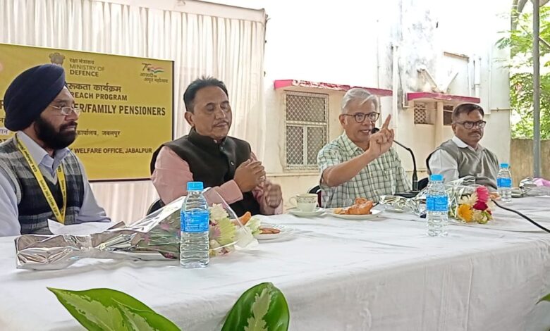 समस्या निराकरण शिविर में 155 लोगों ने समस्या दर्ज कराई 1 dddd