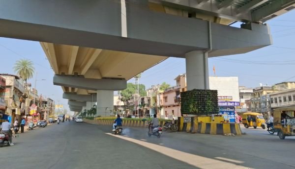 फ्लाईओवर के 183 कालम बनेंगे लैंडमार्क: पता ढूंढने में होगी आसानी,हो सकता है दिल्ली पैटर्न लागू 3 इजरायल की बमबारी से 15