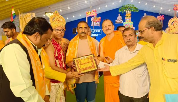 इजरायल की बमबारी से 65