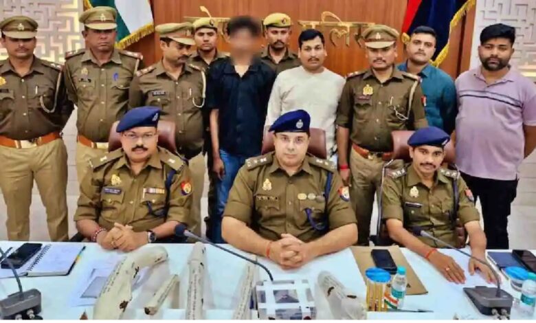 काला लिबास, अंधेरी रात; सोती महिलाओं पर वार… रेप के बाद जेल से छूट साइको किलर बने अजय निषाद की कहानी 1 कुछ नशा तिरंगे की आन का है कुछ नशा मातृभूमि की शान का है 3