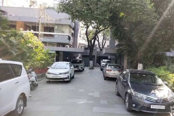 रुचि सोया के पूर्व मालिक राजेश शाहरा के घर ईडी की रेड 1 Add a heading 7 1