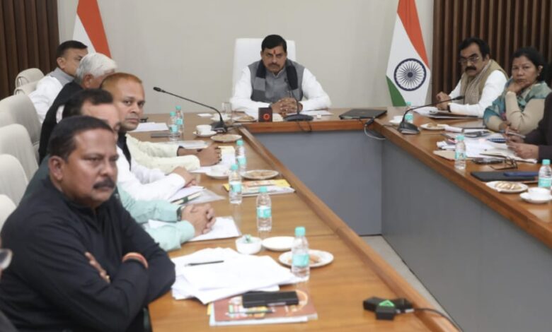मुख्यमंत्री डॉ मोहन यादव ने जबलपुर संभाग में विकास कार्यों पर चर्चा की 1 IMG 20241216 213157