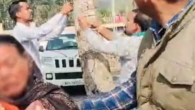 BREAKING : जनसुनवाई के दौरान महिला ने पेड़ से फंदा लगाकर की जान देने की कोशिश : 318 लोगों की सुनवाई कर कलेक्टर ने किया निराकरण 9 Screenshot 2024 12 03 20 21 27 249 com.whatsapp