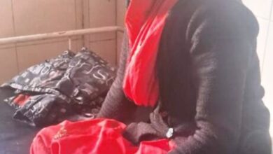 गोल पत्थर समझकर महिला ने उठा लिया बम : धमाके के साथ फटे बम से हाथों की उंगलियां हुई क्षत विक्षत 6 Screenshot 2024 12 09 15 24 15 264 com.whatsapp