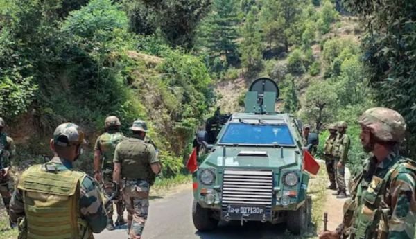 श्रीनगर एनकाउंटर- 1 आतंकी ढेर, बाकियों की तलाश जारी 1 इजरायल की बमबारी से 2024 12 04T022644.061