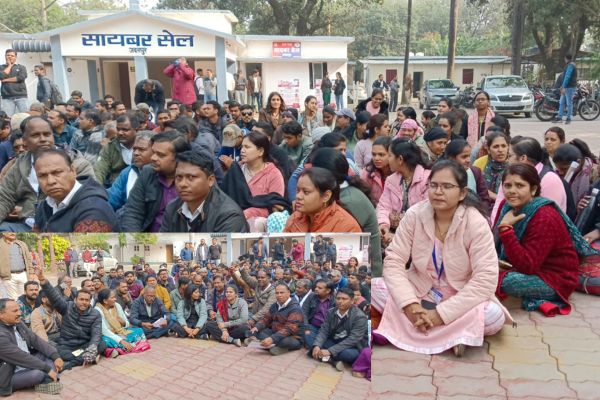 जबलपुर में पटवारियों का विरोध प्रदर्शनः एसपी -कलेक्ट्रेट कार्यालय घेरकर कहा एकतरफा कार्रवाई बर्दाश्त नहीं करेंगे 1 Add a heading 2025 01 17T050930.902