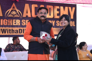 अंब्रेला पीटी के साथ अन्य खेल स्पर्धाओं में छात्र छात्राओं का शानदार प्रदर्शन, अनामिका एकेडमी में बिखरे वार्षिक खेल महोत्सव के रंग 7 Screenshot 20250103 183200 WhatsApp2