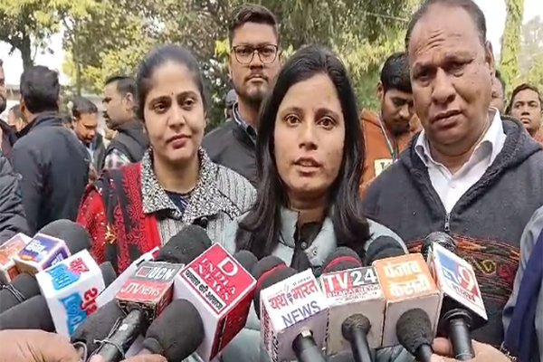 पटवारी ने पुलिस कार्रवाई पर जताया विरोध, 1 patwari