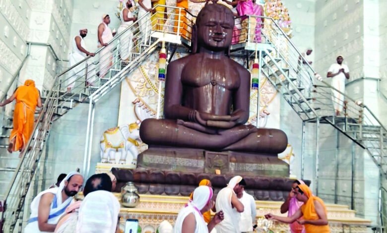 चेतनोदय तीर्थ में श्री जी का मस्ताकाभिषेक, नंदीश्वर मंदिर का कलशारोहण 1 IMG 20250216 143215