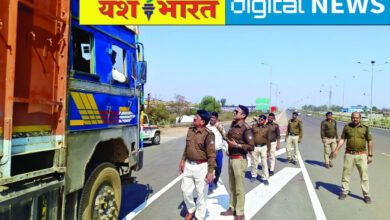 वाहनों की रफ्तार पर ब्रेक लगाने लगाए बेरीकेट, दुर्घटनाएंं रोकने यातायात पुलिस एक्टिव 8 IMG 20250222 153315
