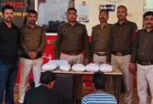 पुलिस ने गाँजा की तस्करी करते दो आरोपियों को किया गिरफ्तार : 5 किलो से भी ज्यादा गांजा जप्त.... ऐसे होता था पूरा खेल 9 Screenshot 2025 02 13 17 48 27 617 com.miui .gallery