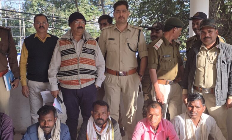 वन विभाग की बड़ी कार्यवाही: करंट लगाकर तेंदुए का शिकार करने वाले पांच आरोपी गिरफ्तार, पाँच नग नाखून जप्त 1 Screenshot 2025 02 14 10 28 33 901 com.whatsapp