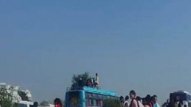 प्रयागराज महाकुंभ : चाकघाट बार्डर से गुजरे 32 हजार वाहन , बढ़ती जा रही श्रद्धालुओं की संख्या, रीवा से चलने वाली ट्रेन रद्द, बन रही जाम की स्थिति, बेला चाक घाट बॉर्डर पर वाहनों को छोड़ा जा रहा क्रम से 10 Screenshot 2025 02 16 20 05 23 917 com.whatsapp